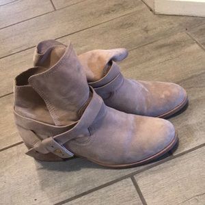 elysian boot ugg